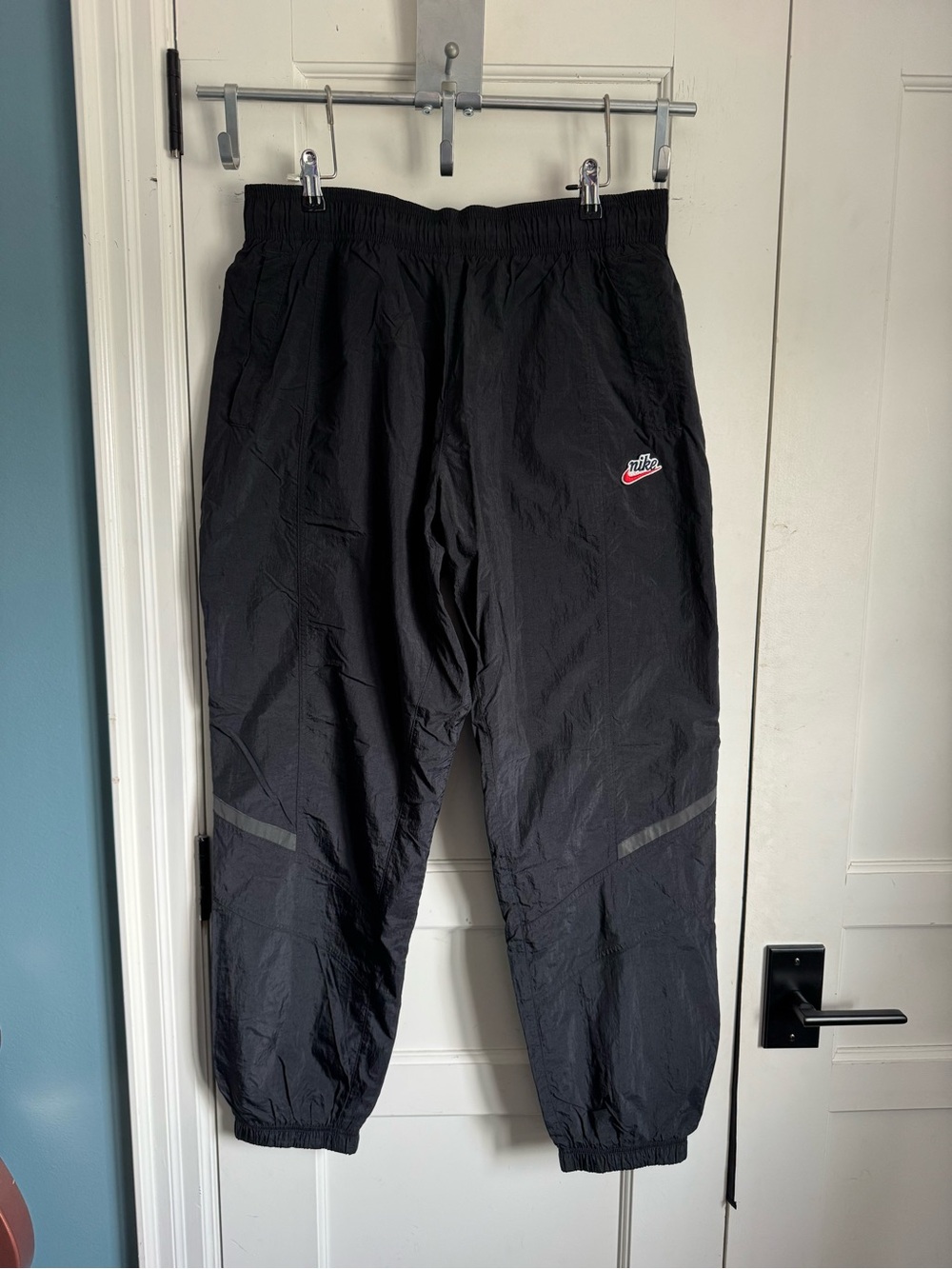 Nike Black Men's Jogger Track Pants with Small Embroidered Logo